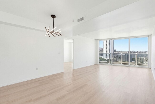 Building Photo - 1288 Kapiolani Blvd