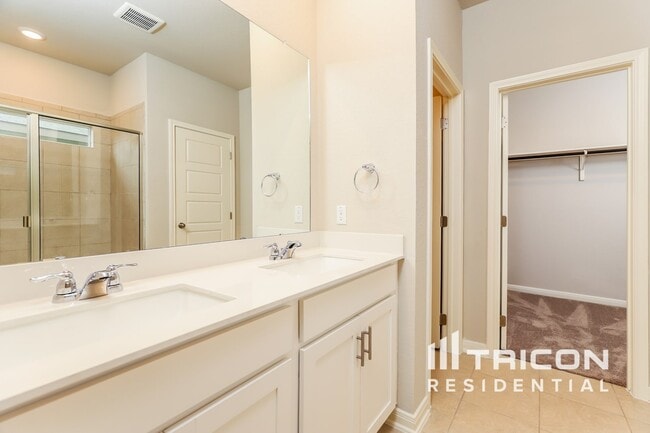Photo - 13682 Paxton Blvd