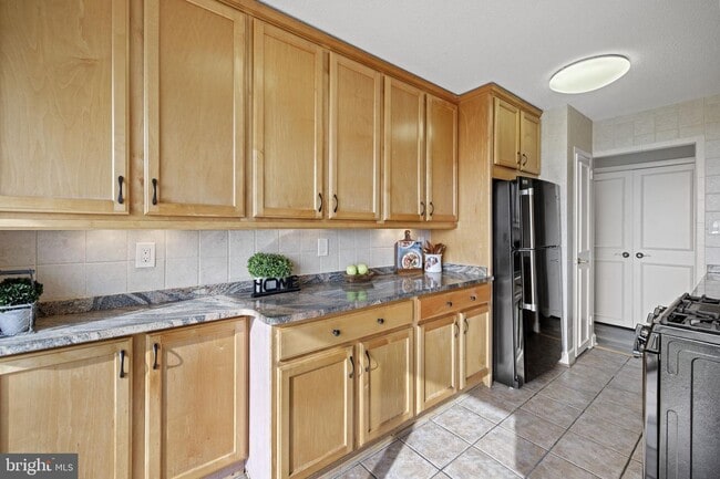 Photo - 501 Slaters Ln Unit 824