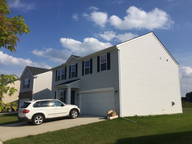 8360 Crab Apple Trail
