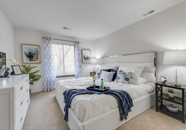 Willow Creek Apartments