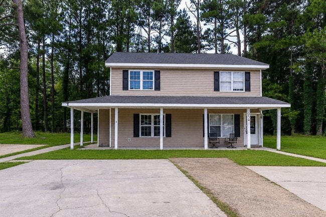 Building Photo - 205 Plantation Rd