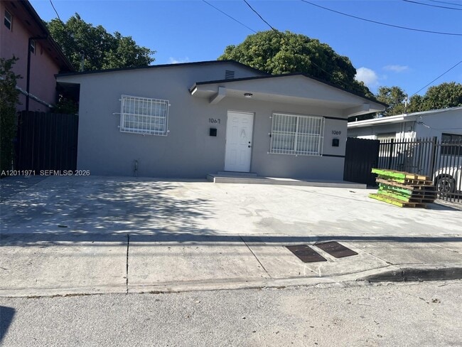 Building Photo - 1067 NW 24th St Unit 1067