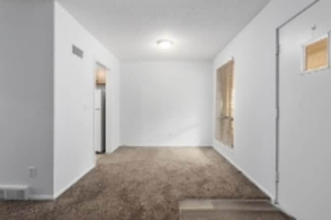 Photo - 432 W 89th St