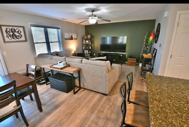 Photo - 8311 S 35th St