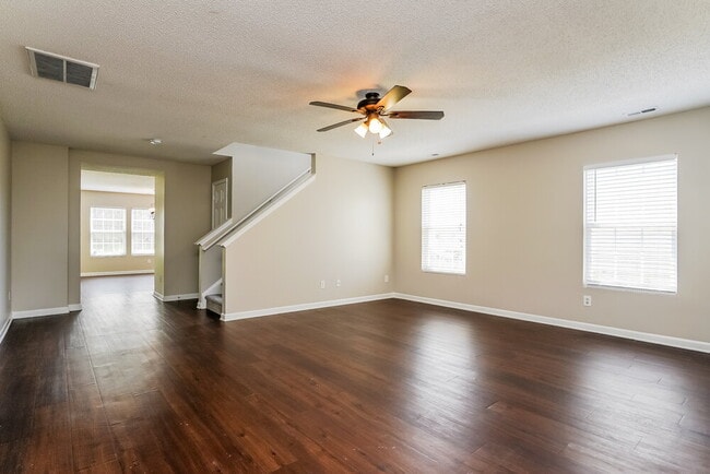 Photo - 1101 Tellis Dr