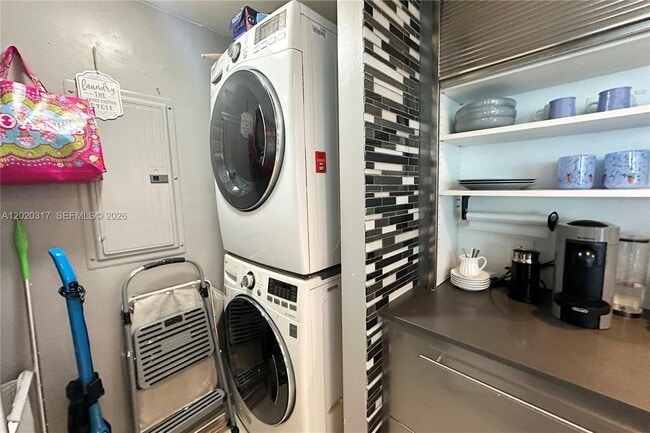 Photo - 2000 N Bayshore Dr Unit 614
