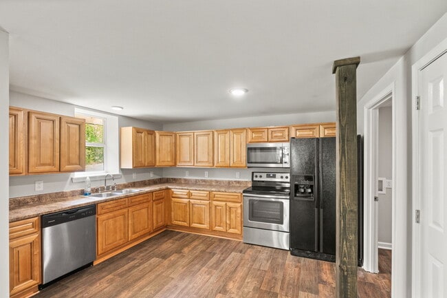 3302 Possum Trot Rd