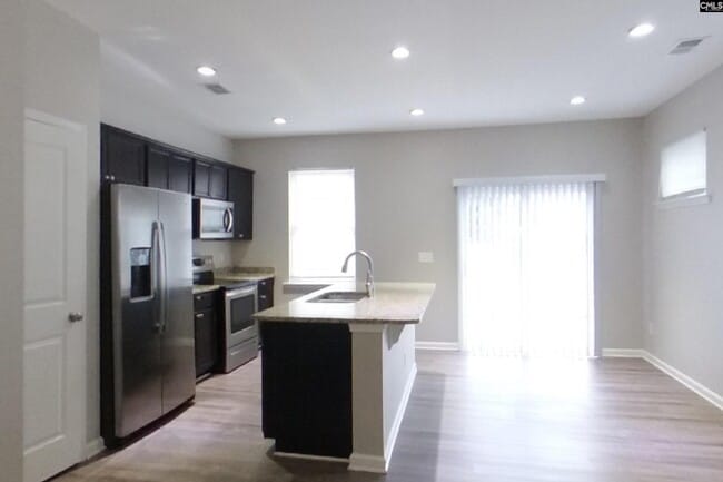 Photo - 323 Springwalk Ln
