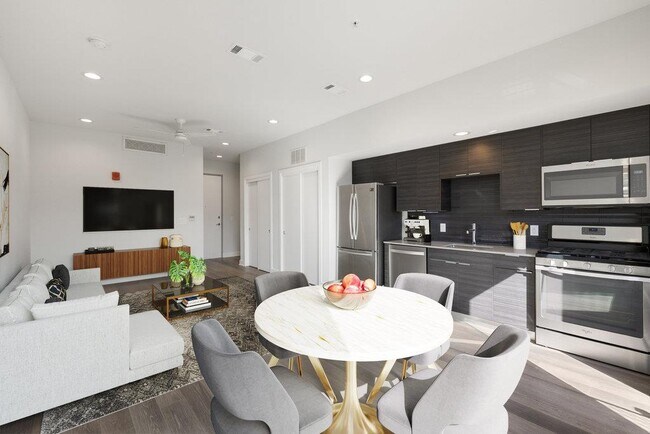 Photo - 1800 E 4th St Unit 327