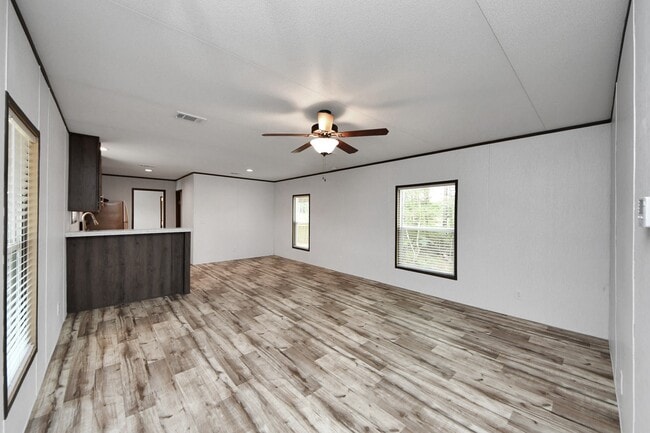 Photo - 1556 Brown Rd