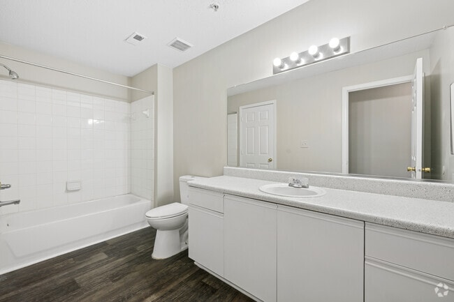 3BR, 2BA - 1,350SF - Second Bathroom
