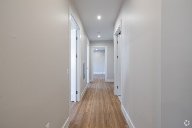 58 Hamilton Ave
