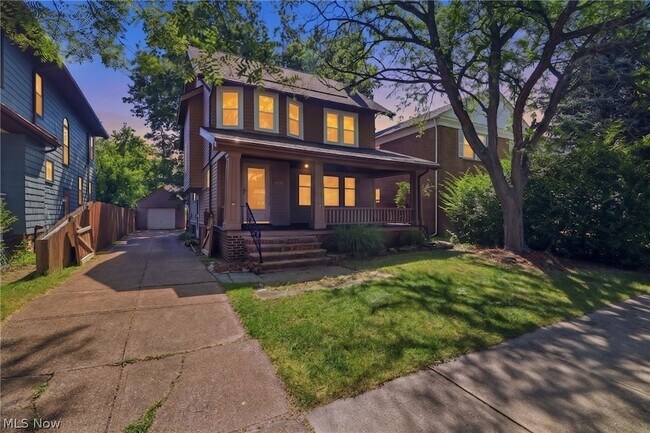 Photo - 1539 Elbur Ave