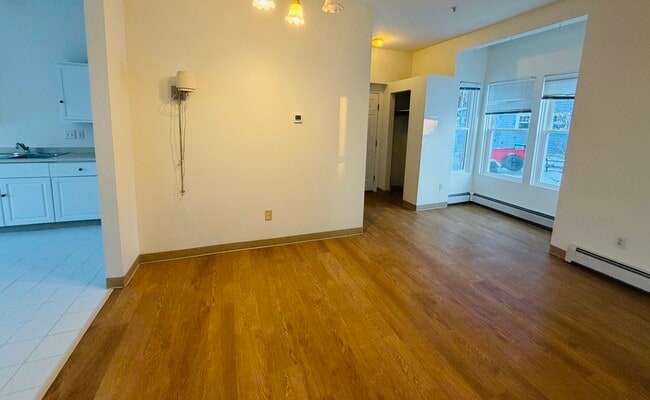 Building Photo - 119 Highland St Unit 1 (2BR)