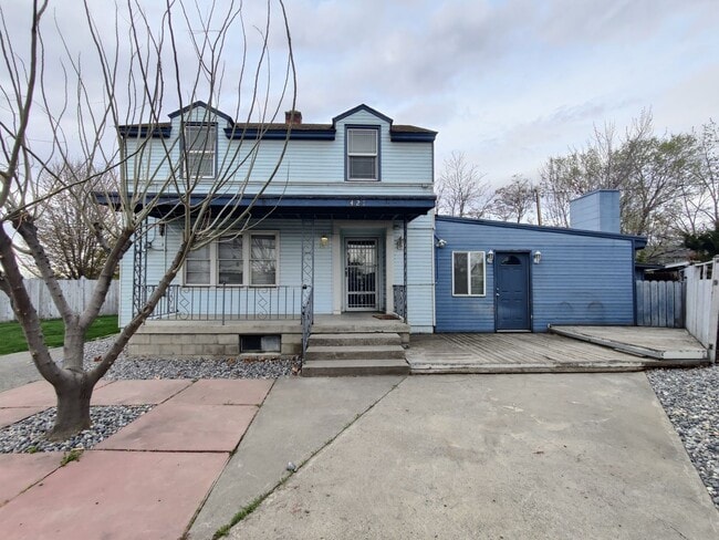 Building Photo - Richland Single Family Home in large lot