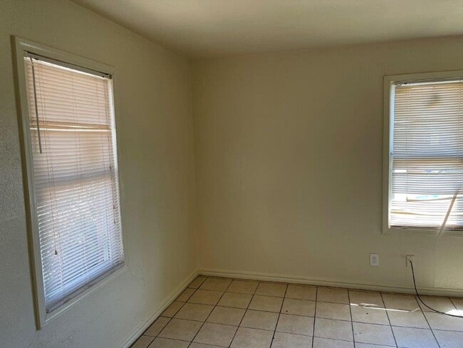 Photo - 409-411 Babb Drive Unit 411 Babb Drive