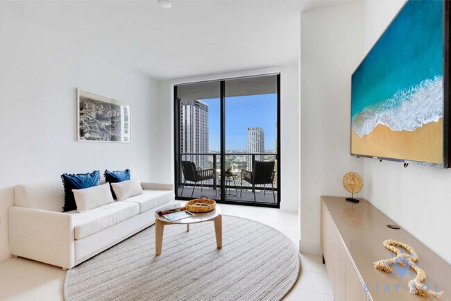 Photo - 601 NE 1st Ave Unidad ID1227490P