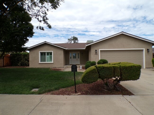 Building Photo - 3 bedroom 2 Barh Home Close to Vintage Faire Mall