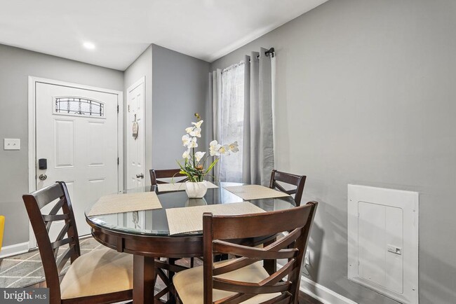 Photo - 3906 70th Ave