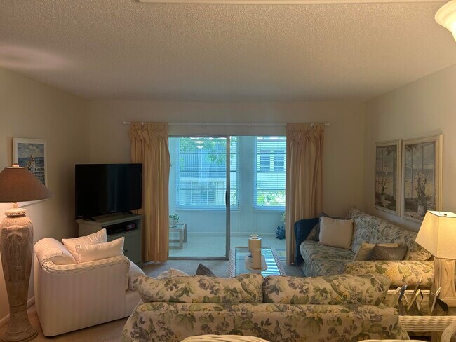 Photo - 1 Abbey Ln Unit 203