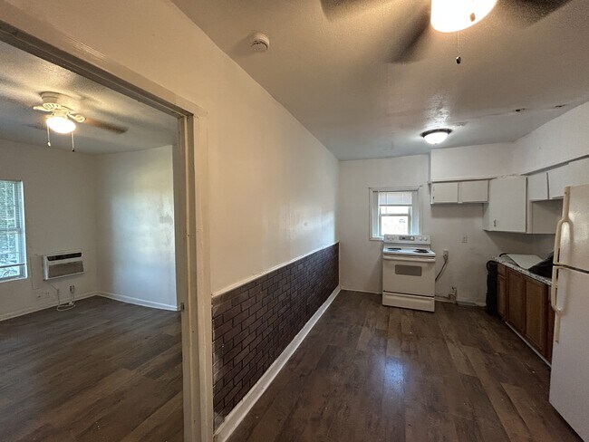 Photo - 1303 Bell St