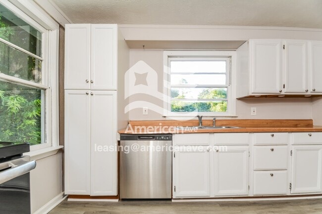 Photo - 5209 Catalpa Rd