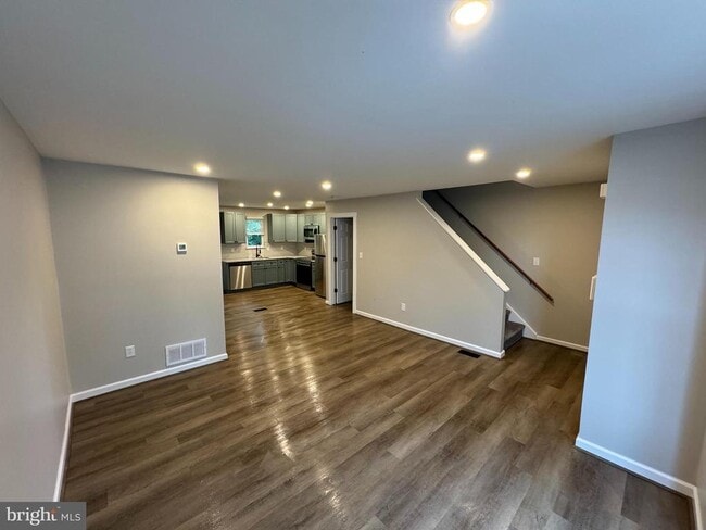 Building Photo - 252 Mansion Pkwy