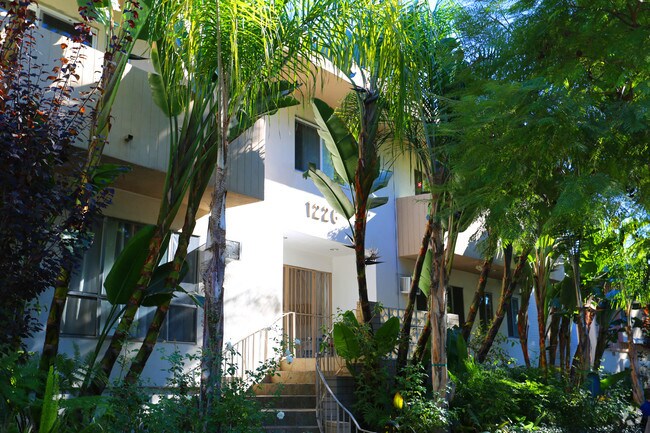 1226 N Fuller - 1226 N Fuller