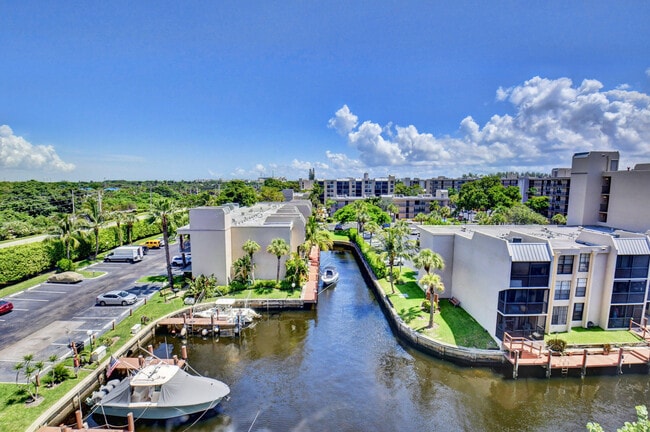 Building Photo - 17 Royal Palm Way Unit 603