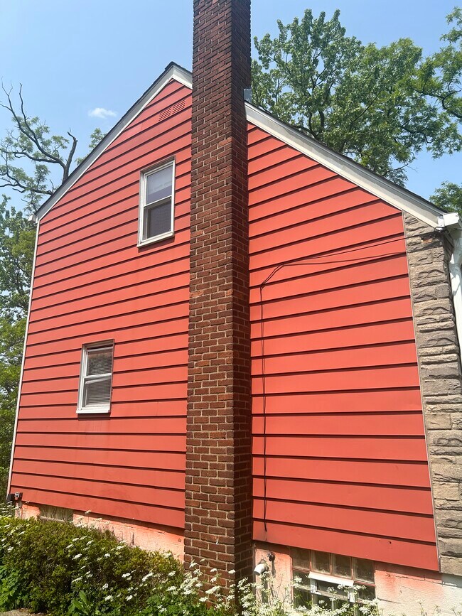 Photo - 1600 Steiner Ave