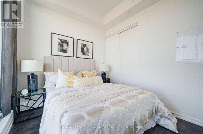 Photo - 1000 Portage Pkwy Unit 1712