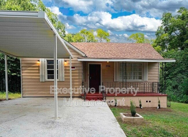 Building Photo - 1254 Lewis St Rental