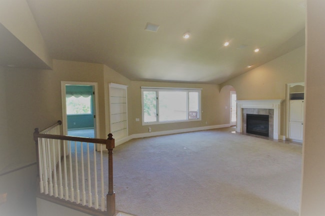 Photo - 6236 Buchanan St