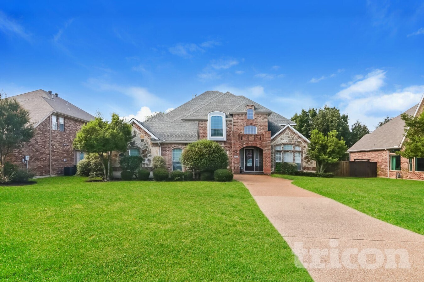 Photo - 2022 Country Brook Ln