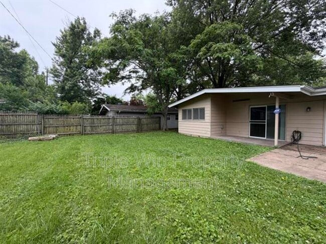 Photo - 410 Ridge Dr