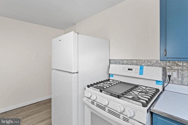 6 Clarendon Ave Unit 3