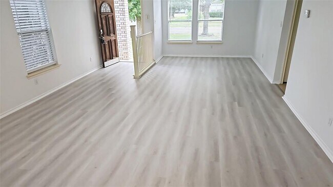 Photo - 2400 Byfield Dr