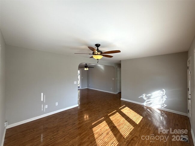 Photo - 1601 Starbrook Dr