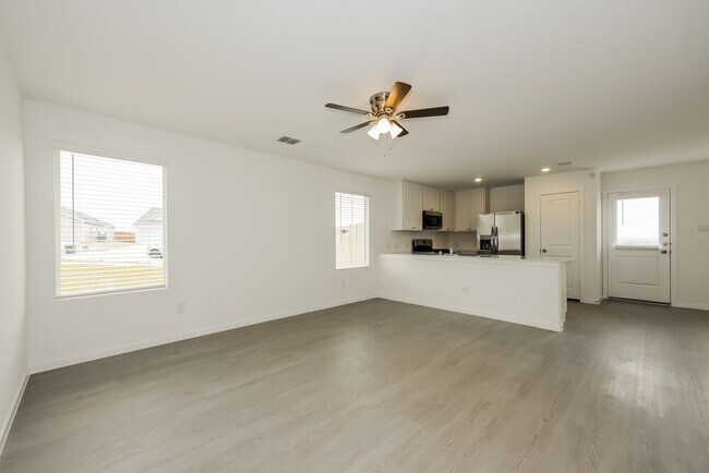 Photo - 10701 Revolver Dr