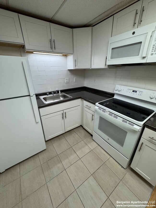 Photo - 433 Cambridge St Unidad 4 Rental