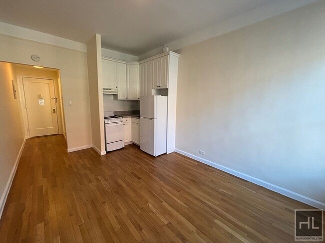 Building Photo - WEST 72 STREET