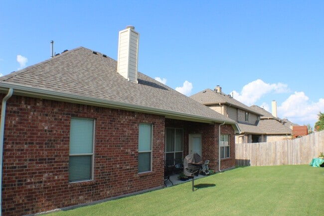 Photo - 1614 Westfield way