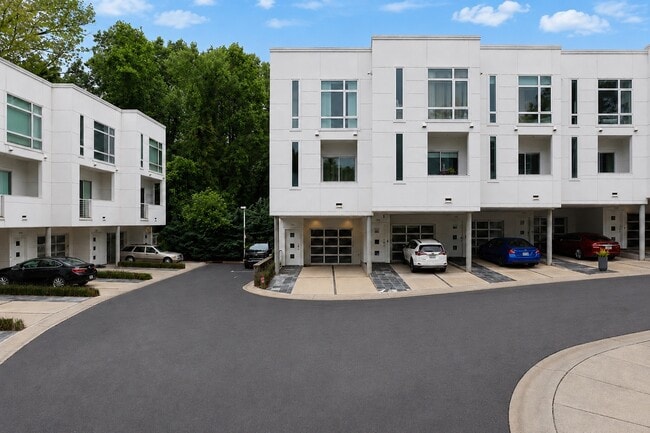 Building Photo - 350 Viburnum Way Ct Unit 350 Viburnum Way Ct