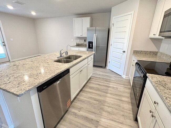 Photo - 293 Cades Ct