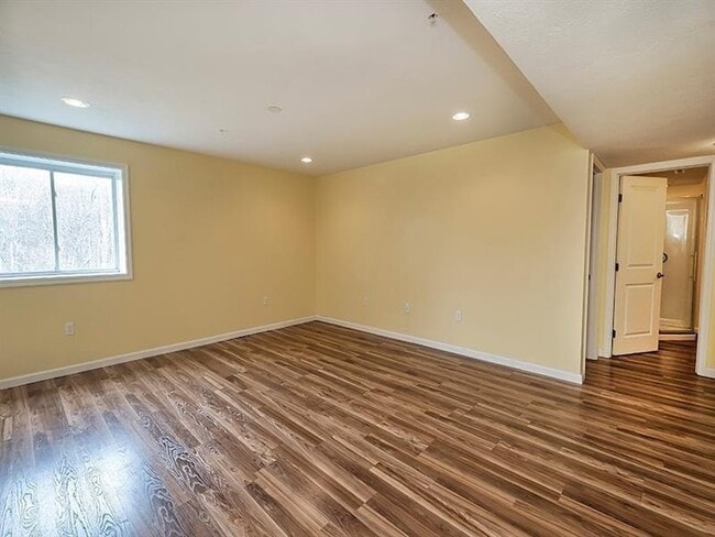 261 Broadstone Dr