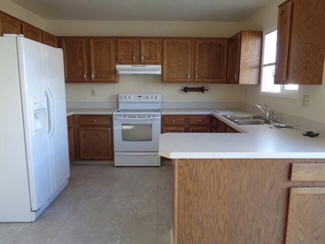 Photo - 4 Bedroom House with Newer Carpet and over...