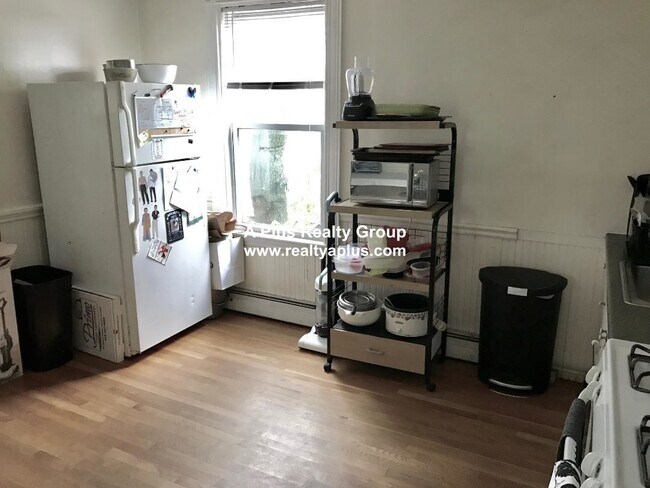 Building Photo - 5 Buckley Ave Unit 2 Rental