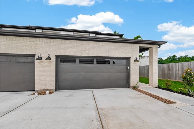 Photo - 4328 Avron Dr Unit B