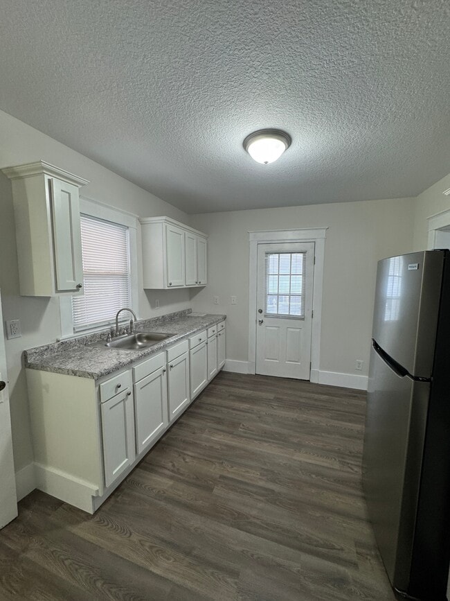 Photo - 834 N Jefferson St